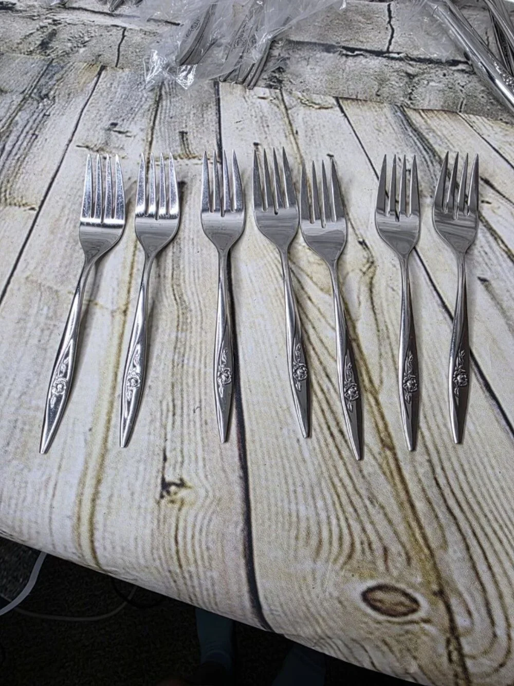 7 Oneida LASTING ROSE  6.25 Inch Salad Dessert Forks